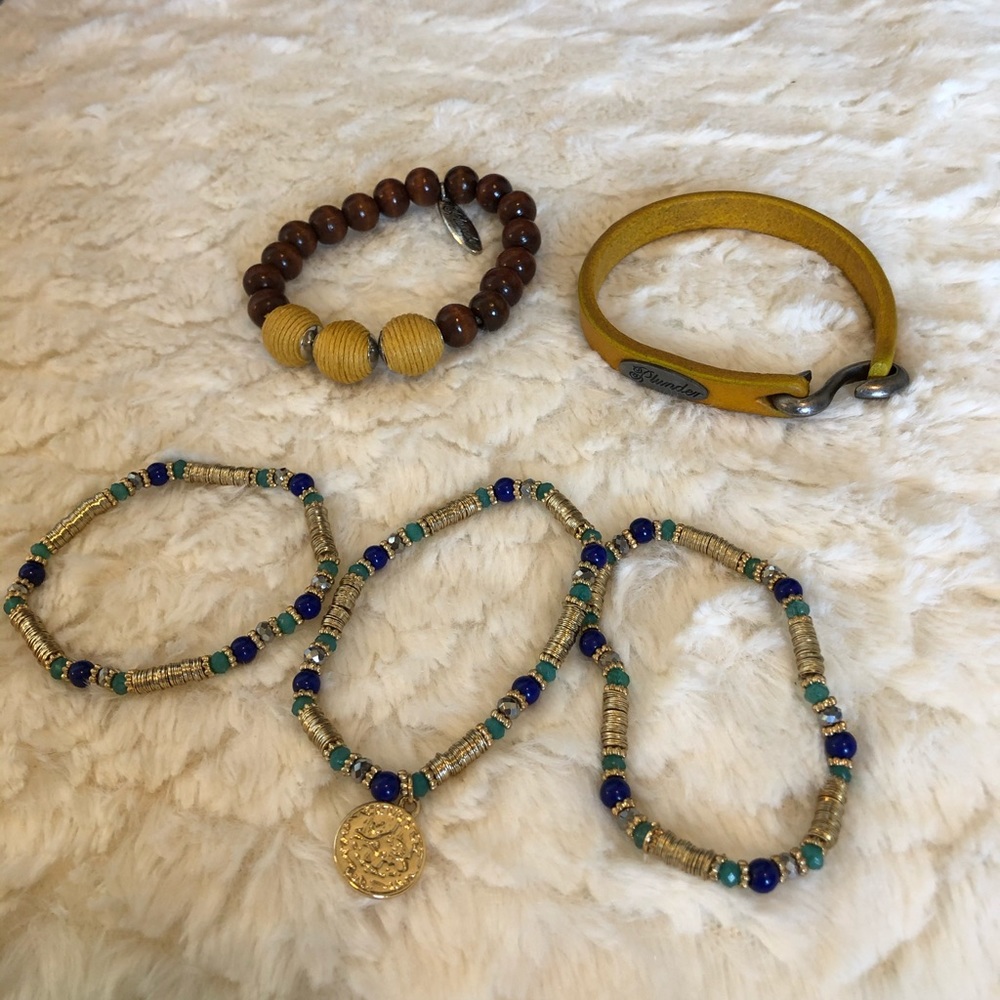 3 Bracelets